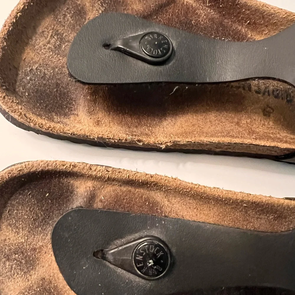 Birkenstock Black Gizeh Thong Sandals | Classic Comfort | Size 39 or 8.5 US - Picture 3 of 6